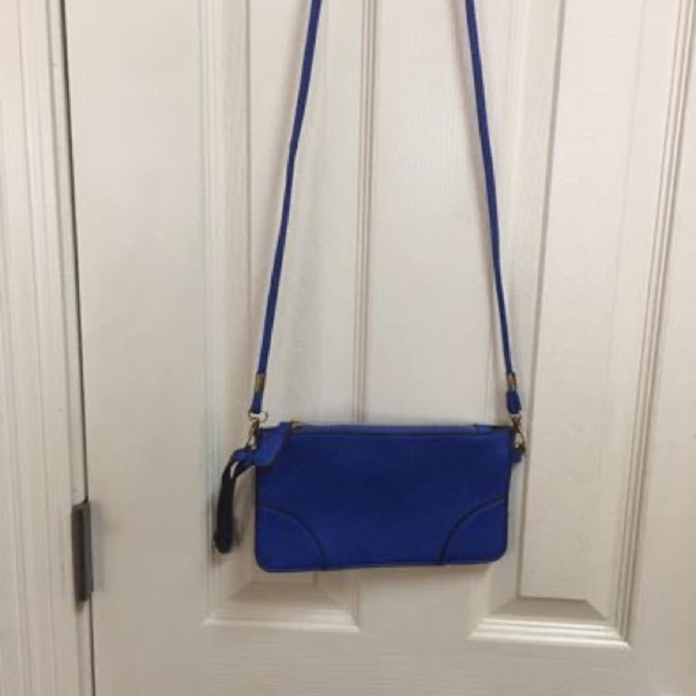 Crossbody or wristlet 9x5